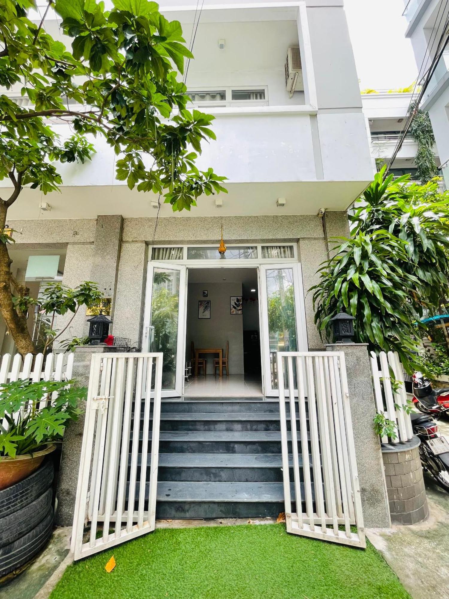 Emerald Apartments Ho Chi Minh City Exterior photo